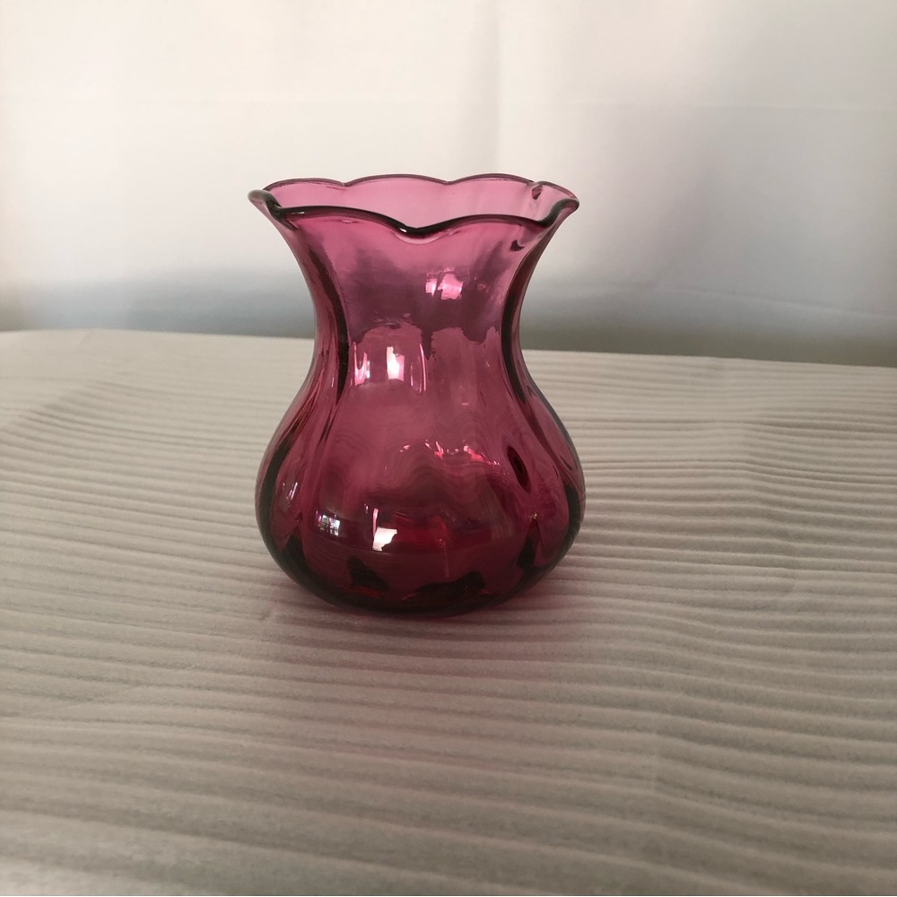 Cranberry/Pilgrim Glass Collectible (e)